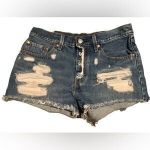 Levi’s size 27W cut off button up shorts.
